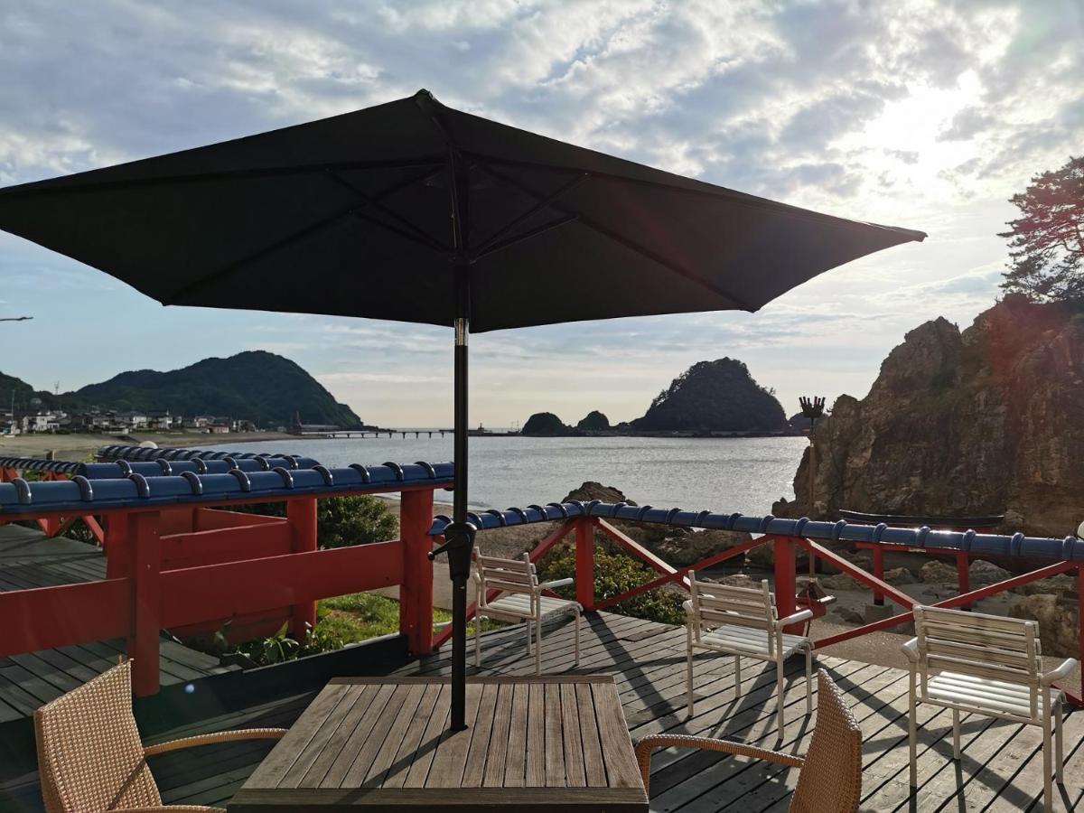 Готель Yura Onsen Yaotome Цуруока Екстер'єр фото