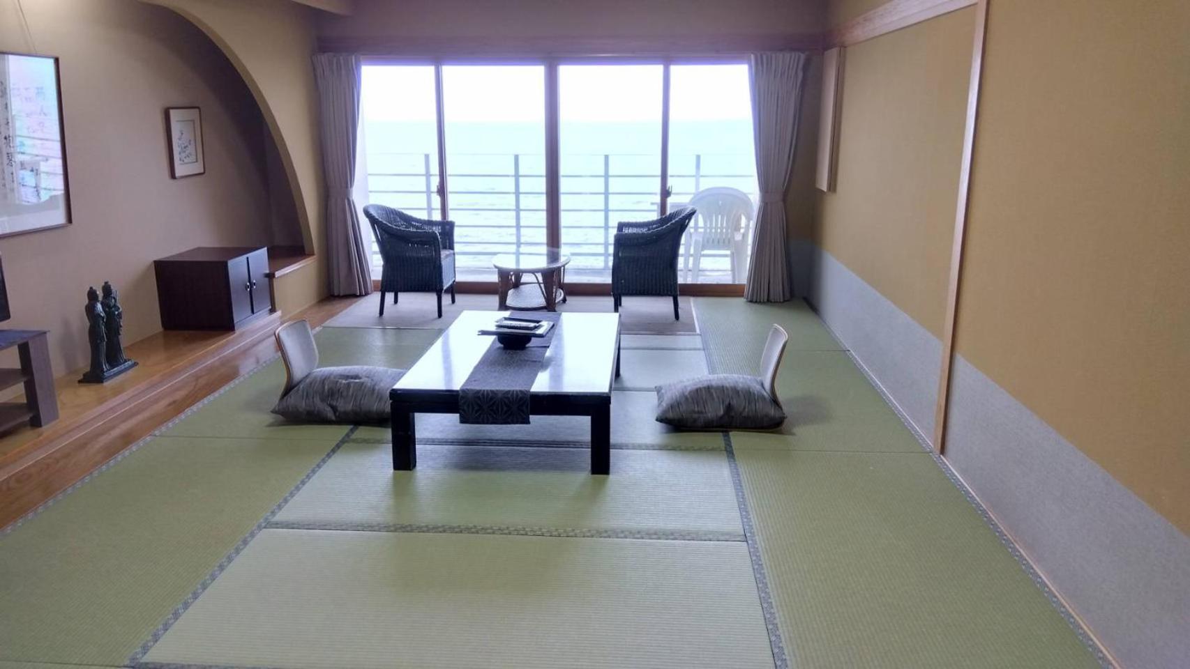 Готель Yura Onsen Yaotome Цуруока Екстер'єр фото