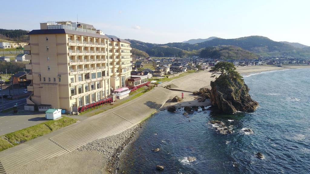 Готель Yura Onsen Yaotome Цуруока Екстер'єр фото